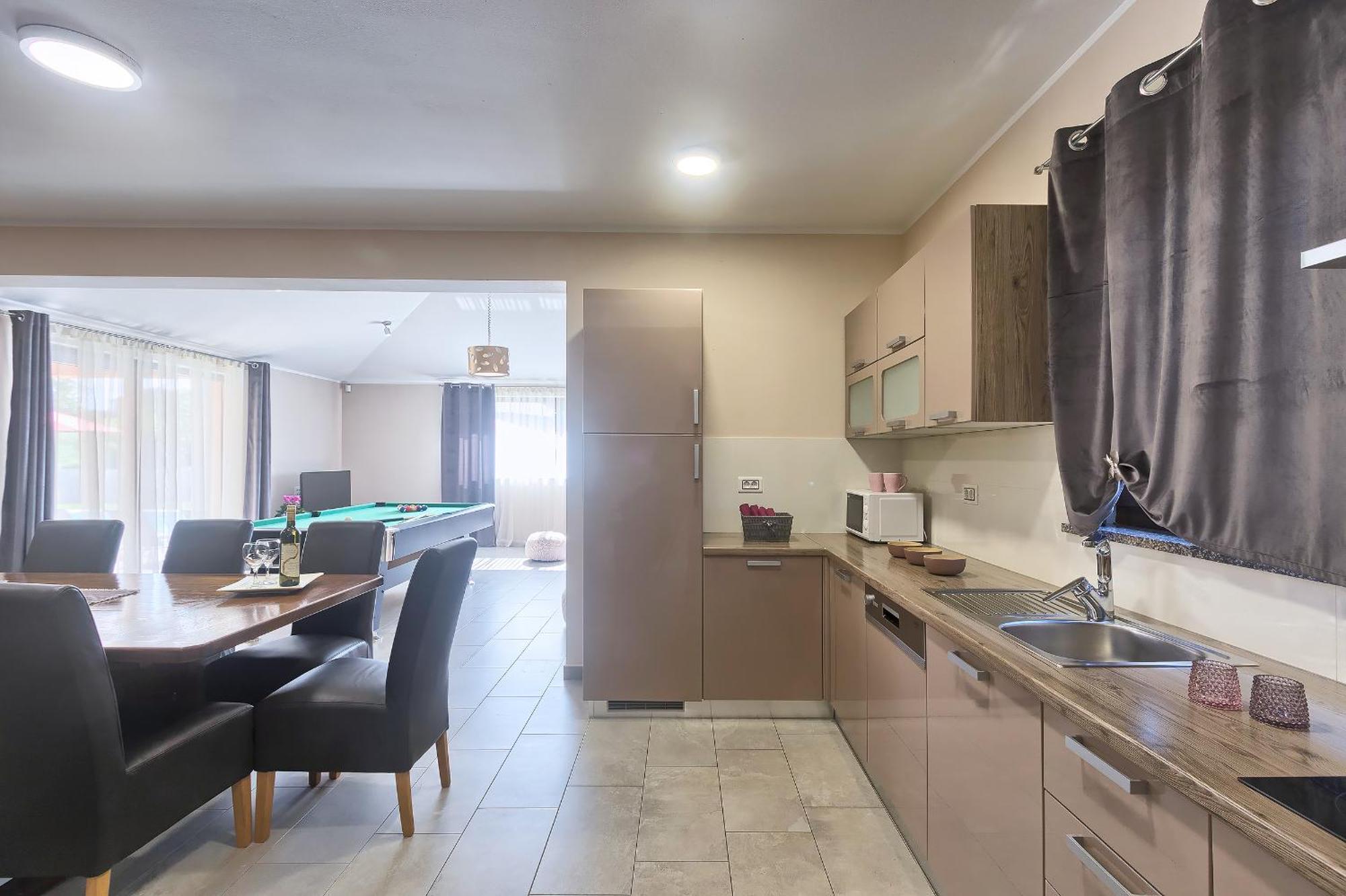 Villa Amber Rojnici ภายนอก รูปภาพ